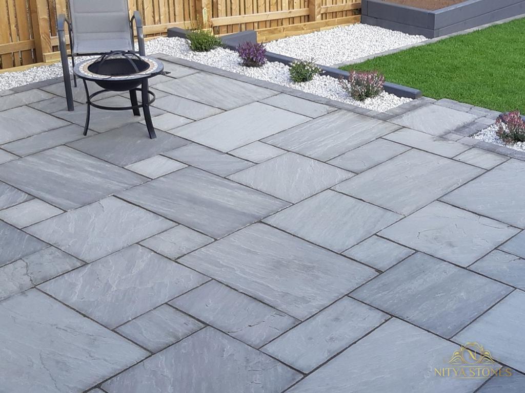 Fire pit, gravel margins
